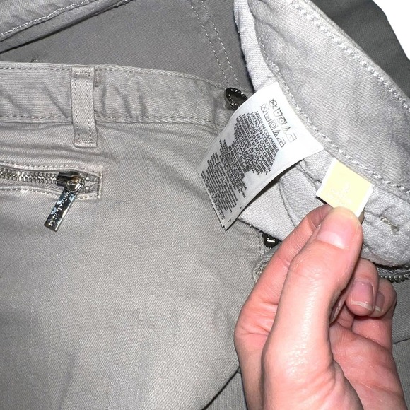 MICHAEL Michael Kors GREY Jeans with Zip Pocket Detail - Size 2 - Picture 9 of 12